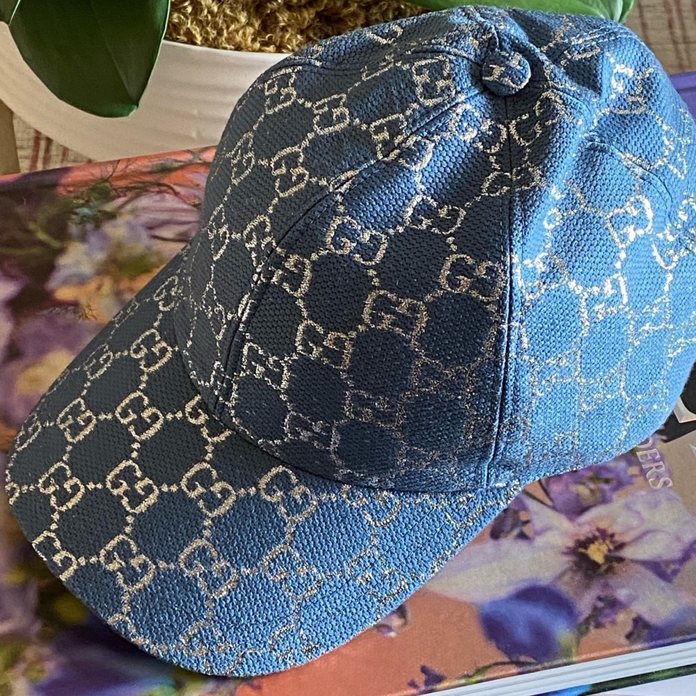 NWT Gucci Logo Hat 🧢